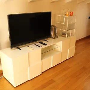 Bb Tortona Bed & Breakfast